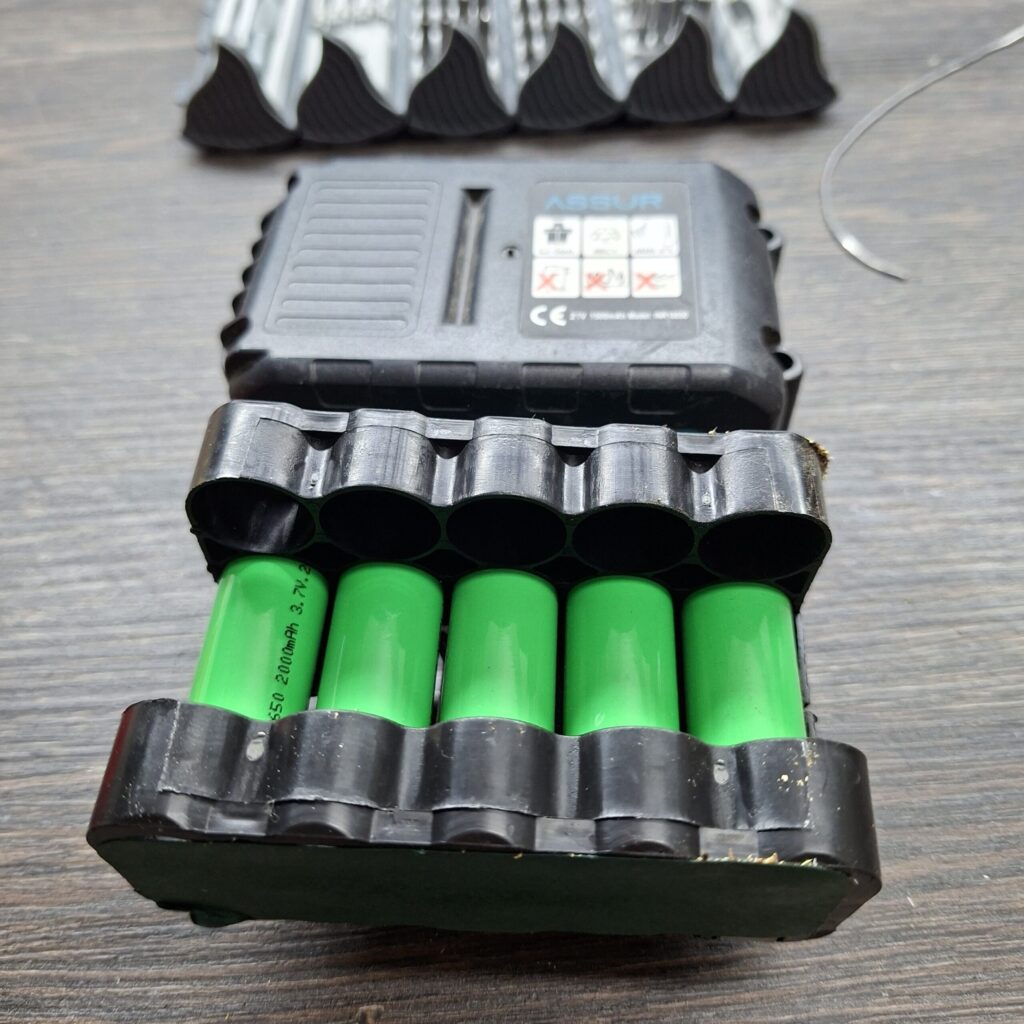 ASSUR-21V-2A-2