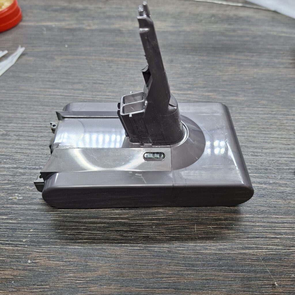 Dyson V8 4000mAh - 2
