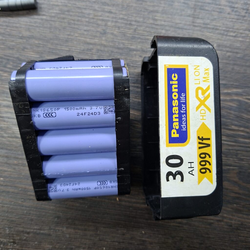 Panasonic 21V 3Ah - 1